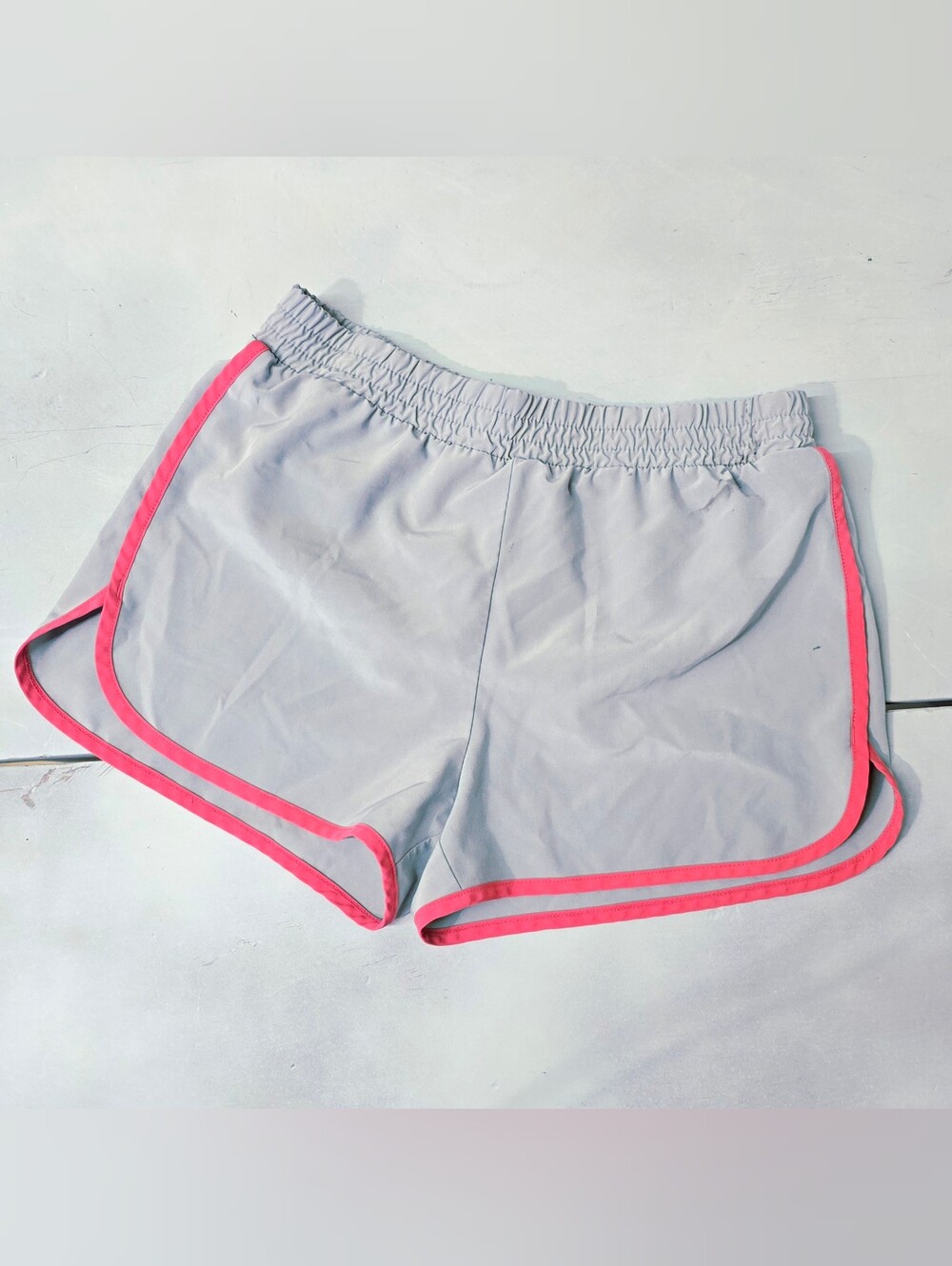 Amazon Essentials Girls Grey Pink Trim Active Running Shorts Size L (10)